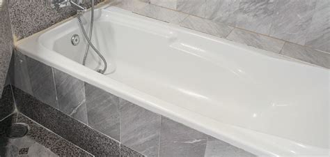 Changing out or refinishing your bathtub can have a dramatic impact on the rest of your bathroom; Make your old bathtub look like a NEW TUB with Bathtub ...