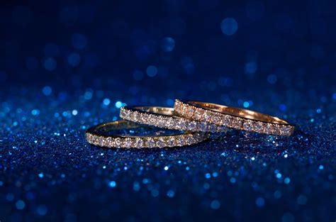 Which Wedding Ring Goes On First Wedding Rings Sets Ideas