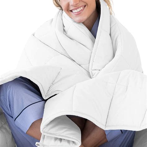 The 7 Best Cooling Weighted Blankets Of 2022 According To Our Tests