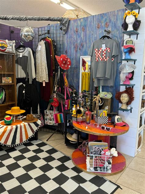 Thrift Stores and Consignment Shops in Wichita, KS