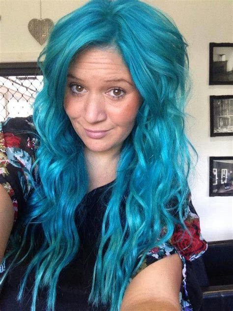 Pin By Stacey Bissonnette On Bright Hair Dont Care Turquoise Hair