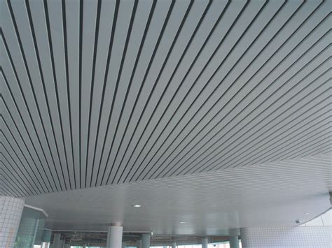 Metal Ceiling Tiles 84r Linear Open Exterior Metal Ceiling System