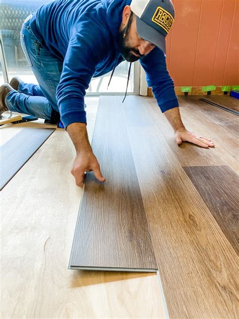 How To Start Vinyl Plank Flooring A Step By Step Guide Flooring Designs