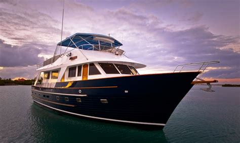 65 Ft Motor Yacht Charter For 6 Guests In Exumas Bahamas Getmyboat