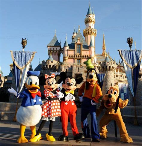 The Disney Gang Disneyland Orlando Disneyland California Orlando