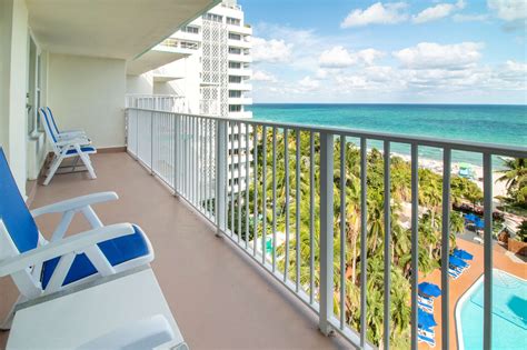 Radisson Resort Miami Beach, 4343 Collins Avenue, Miami Beach, FL