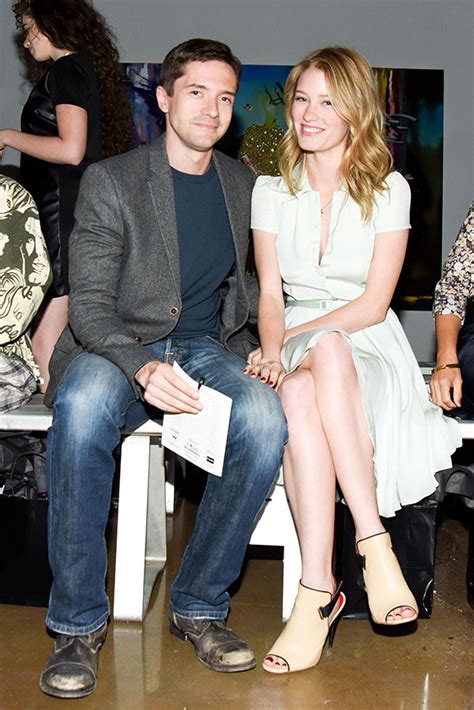 Topher Grace Married To Ashley Hinshaw ‘that 70s Show Star Weds