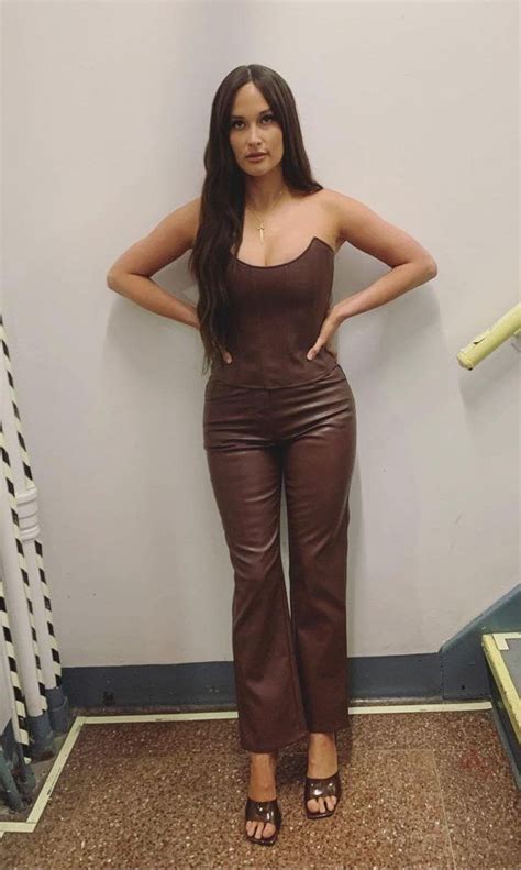 Kacey Musgraves Brown Pants The Nines Saturday Night Live Fitness Inspo Backstage
