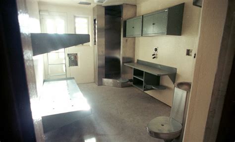 Judge Signs Pact To Curtail Solitary Confinement In Ny New York Law