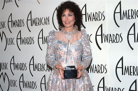 The Many Times Loretta Lynn Made Awards Show History