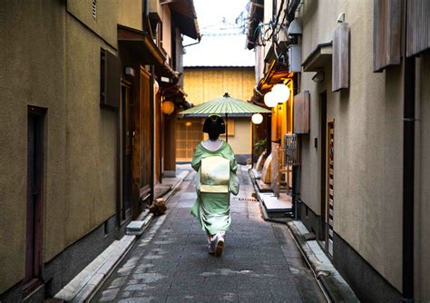 Geiko of Miyagawacho, Kyoto | JuzaPhoto