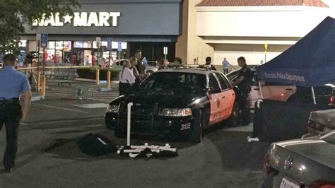 Woman Finds Body In Trunk Of Car Outside Riverside Walmart Abc13 Houston