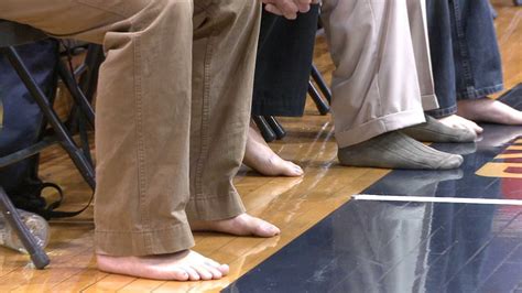 Shiloh Christian Goes Shoeless For Samaritans Feet