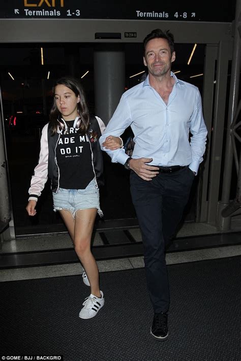 Hugh Jackman Walks Arm In Arm With Daughter Ava At Lax Daily Mail Online