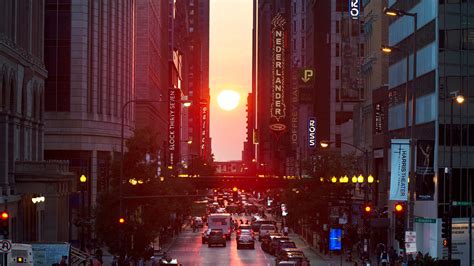 Chicagohenge Sunset Sunrise Is A Spectacular Chicago Phenomenon