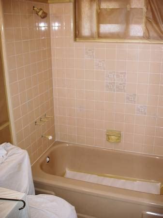 We have been reglazing/refinishing for a long time and have expanded to include full. Bathtub Resurfacing Services in Brooklyn & the Bronx, NY