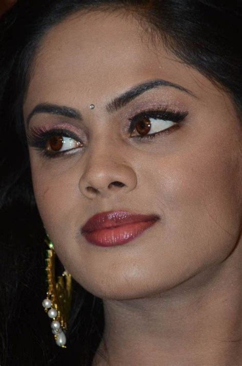 south indian actress model karthika nair face close up stills beautiful face images actress