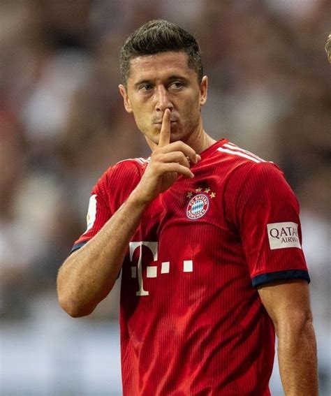 Lewandoski Stated He Is Not Considering Any Offer Sports Nigeria