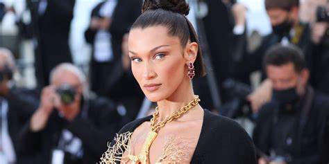 Supermodel Bella Hadid Stuns In Topless Dress And Golden Lungs Necklace
