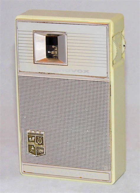 Vintage Magnavox Transistor Radio Model 2 Am 70 Am Band Flickr