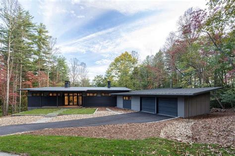 Bull Creek Residence By Samsel Architects