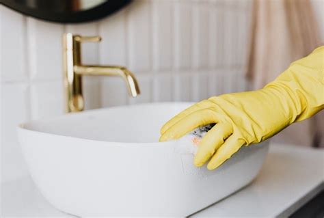 How To Clean Porcelain Sink 5 Steps With Pictures House Grail