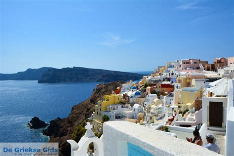 Hagelwitte kerkjes met felblauwe koepels, zwarte lavastranden en minoïsche opgravingen in akrotiri. Santorini vakantie | Informatie en tips Santorini Cycladen