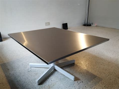 A custom height adjustable rotating coffee table perfect for tv dinners. Minimalist height-adjustable rotating coffee table - IKEA ...