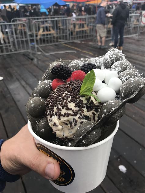 I Ate Activated Charcoal Bubble Waffle With Cookiesncream Ice Cream Berries Chocolate Candy