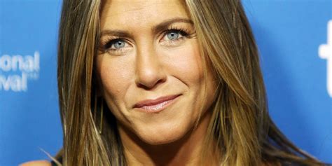 Jennifer Aniston Says Going Without Makeup In Cake Was Empowering