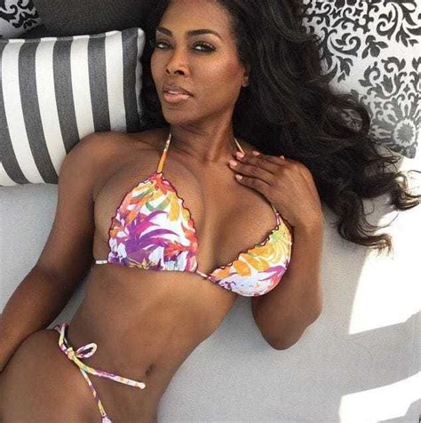 Kenya Moore Nude Pictures Are Dazzlingly Tempting The Viraler