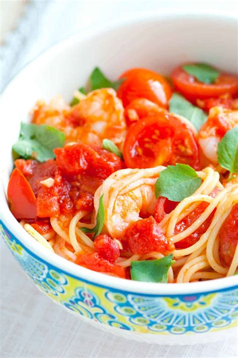 15 Minute Shrimp Pasta Recipe With Tomato And Basil