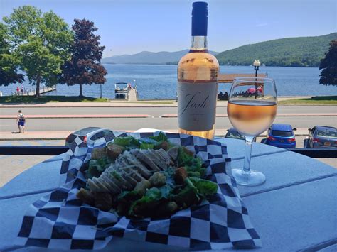 Lake George Restaurants And Bar The Fort William Henry Lakefront Resort