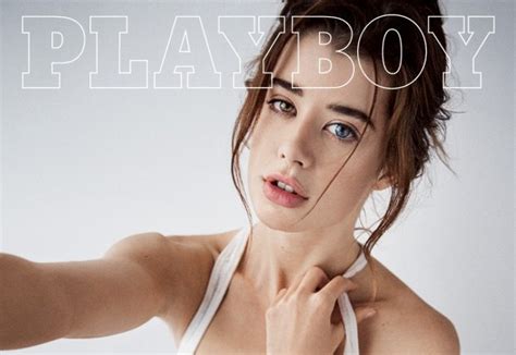 새로운 PLAYBOY 수영복을 입고 돌아오다 VISLA Magazine