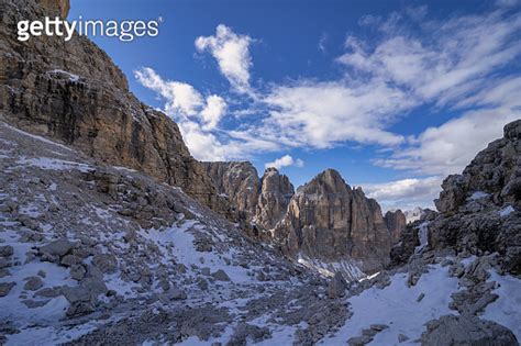 Val De Mesdi Valley In Dolomites In The Sella Group Italy 이미지