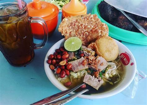 Nov 09, 2020 · madiun juga memiliki soto yang gurih, bernama soto ndeso. √ 15 Makanan Khas Madiun + Harga & Rekomendasi Resto