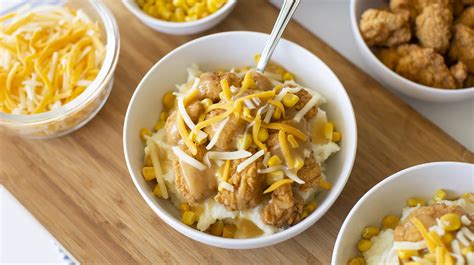 The Famous KFC Bowl [Copycat Recipe] - TheFoodXP
