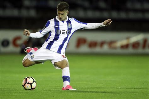 Com mais de 20 anos de experiência em locução das mais diferentes áreas São Paulo faz segunda tentativa por empréstimo de Otávio - Arquibancada Tricolor