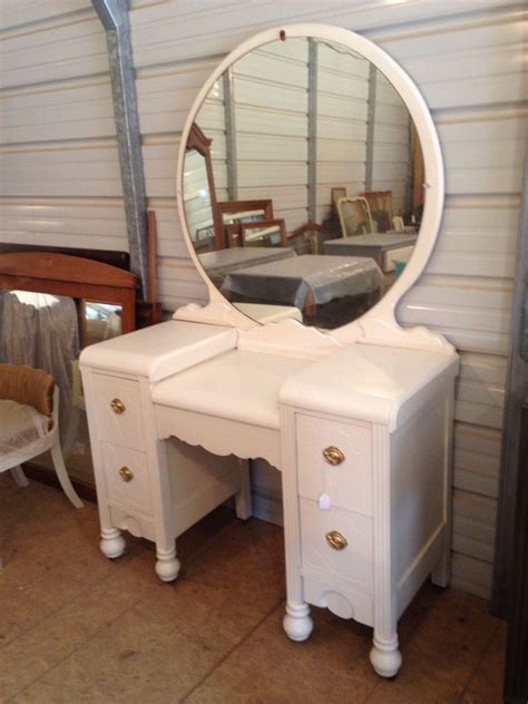 Shop our selection of mirrors from the world's premier auctions and galleries. Antique vanity with mirror for Sale in Fayetteville, TN ...