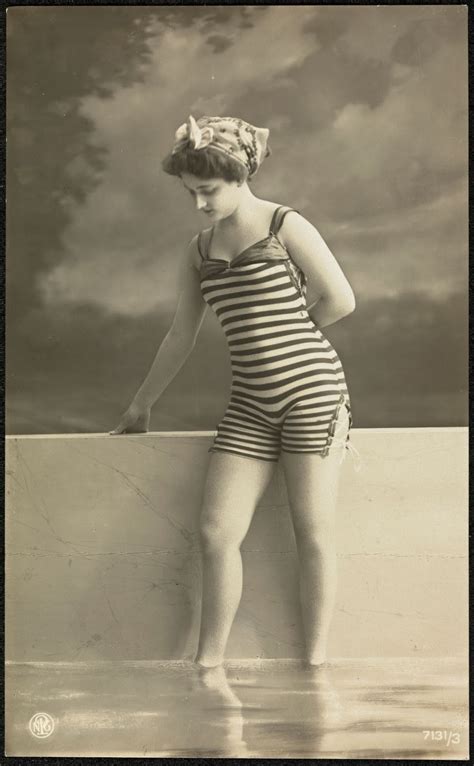 Interesting Vintage Studio Photos That Show Womens Swimsuit Fashion In