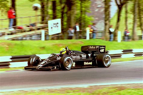 Ayrton Senna Lotus 98t Enters Druids Bend During Tyre Te Flickr
