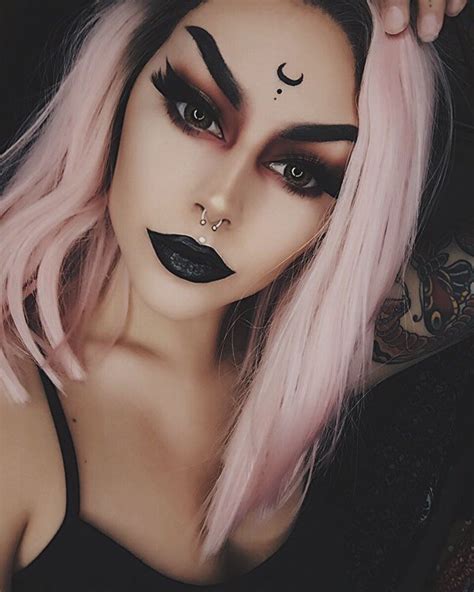 30 Cute And Easy Halloween Makeups Koees Blog Halloween Makeup Pretty Halloween Makeup