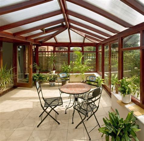 What Are The Differences Between Sunrooms And Conservatories