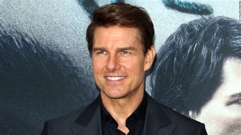 Актер, продюсер, сценарист, режиcсер рост: Tom Cruise shuts down 'Valkyrie' fake butt speculation - CNN