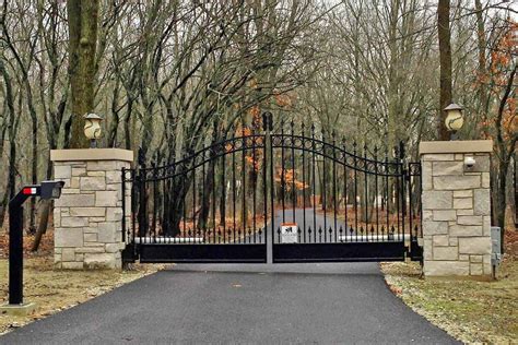 Attractive Front Entry Gate Design Ideas For Home