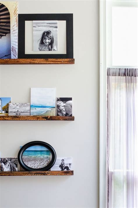 Simple Diy Picture Ledge Shelf Perfect For Photos And Art Diy