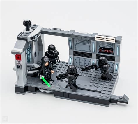Review Lego Star Wars 75324 Dark Trooper Attack Hoth Bricks