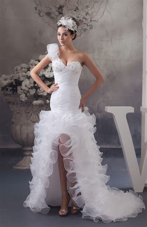 White Allure Bridal Gowns Short Sleeveless Spring Modern Elegant One