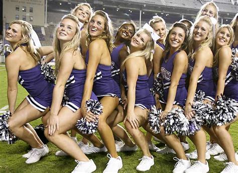 Power Ranking The Cheerleaders Of The Final Bcs Top 25 Bleacher Report Latest News Videos