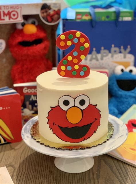 Elmo Theme 2nd Birthday Cake 2nd Birthday Cake Boy Giraffe Birthday